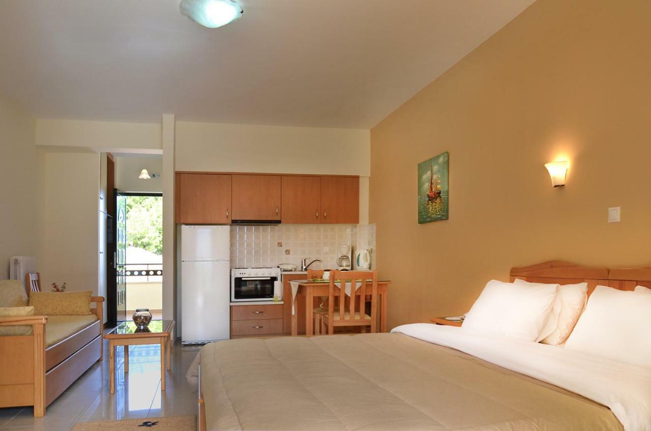 Hotel Patelis Púlithra Kültér fotó