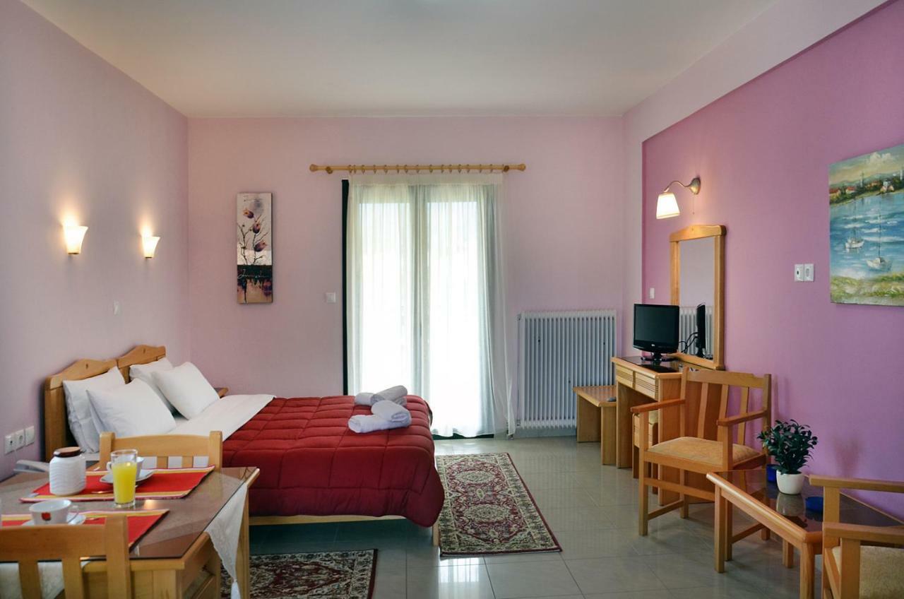 Hotel Patelis Púlithra Kültér fotó