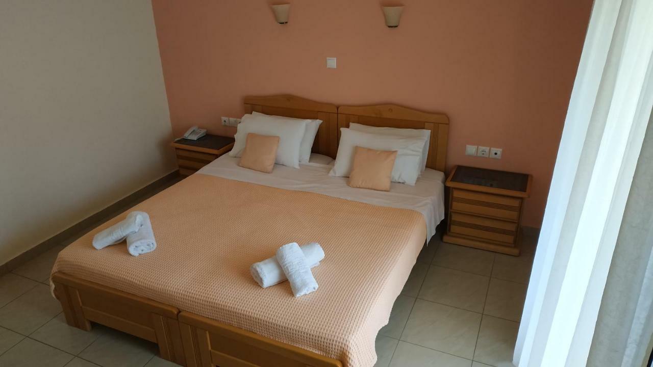 Hotel Patelis Púlithra Kültér fotó